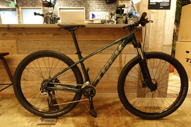 Trek marlin deals 7 emerald iris