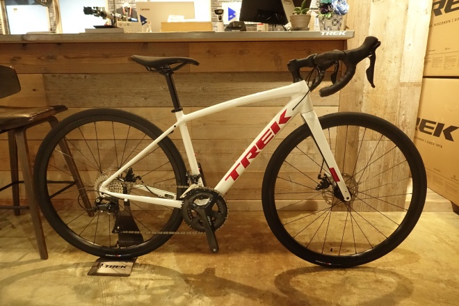 お手頃価格のロードバイク、TREK Domane AL 3 DISC在庫状況（トレック ...